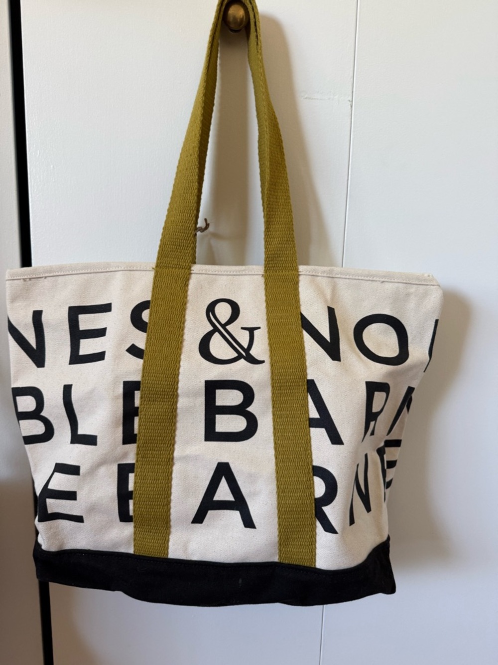 Barnes and noble tote (NWT) - Picture 4 of 7